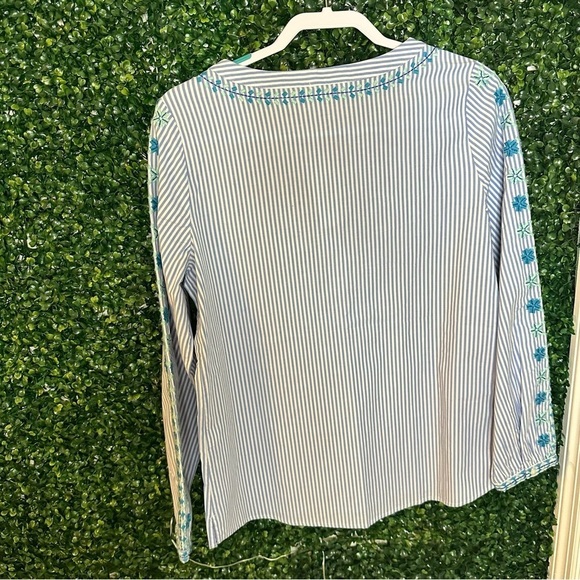 Vineyard Vines Pop White and Blue Embroidered Savanah Top Size M - Picture 10 of 13